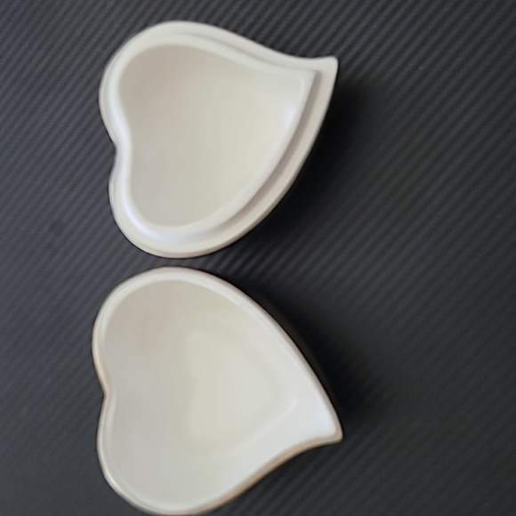 Gold Tone Ceramic Puffy Heart Jewelry Trinket Box - Picture 2 of 7